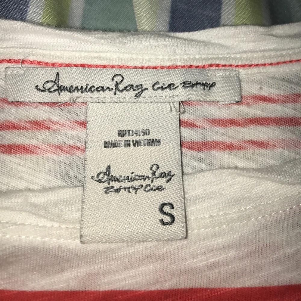 T-shirt - Picture 2 of 2